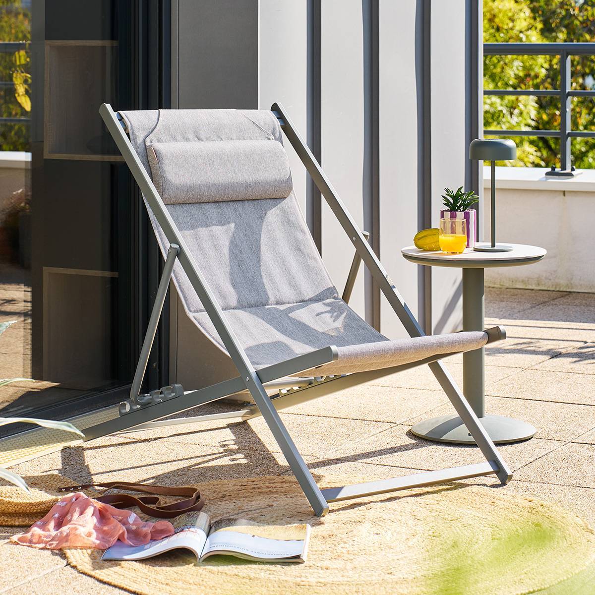 Chilienne de jardin empilable pliable Lunivia vert laurier Hespéride