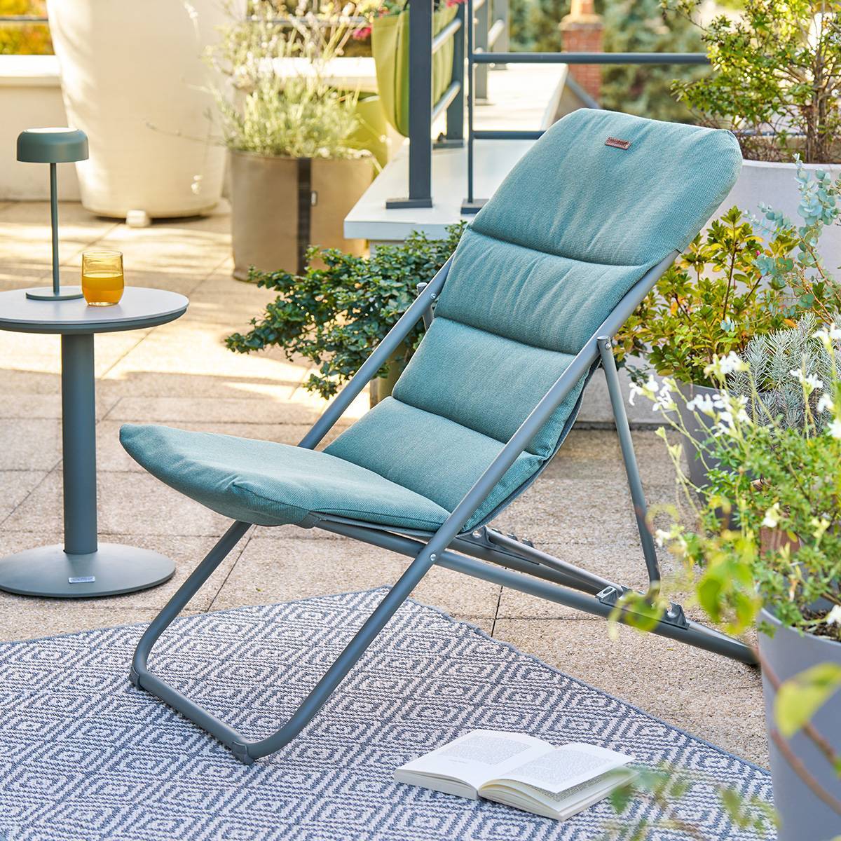Chilienne de jardin empilable pliable Nillia vert laurier Hespéride
