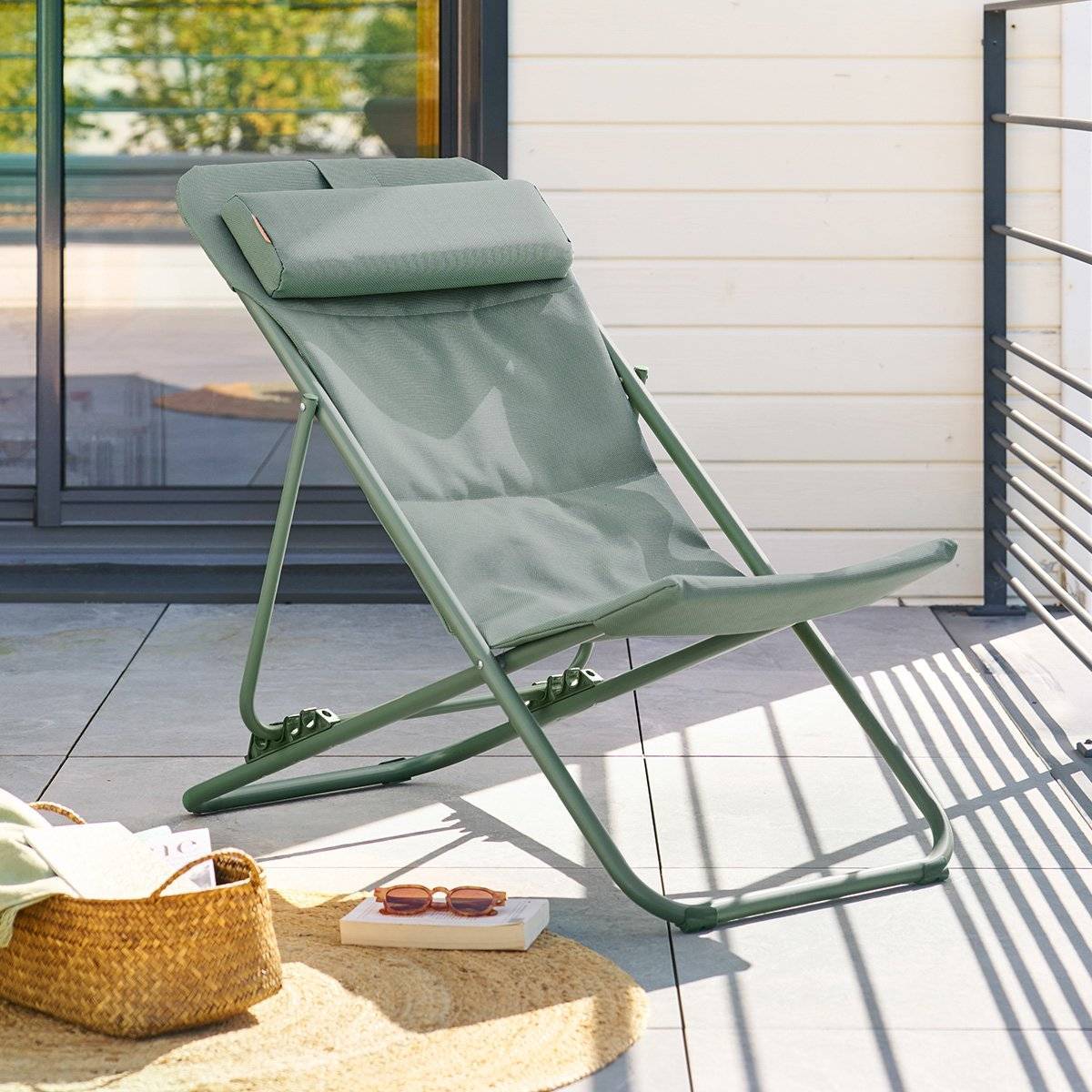 Chilienne de jardin empilable pliable Mirael vert laurier Hespéride